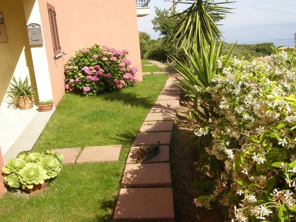 Apartahotel Isola Rossa Appartamenti Paduledda